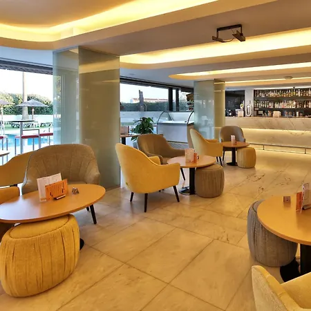 Apartmanhotel Interpass Vau