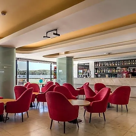 Aparthotel Interpass Vau