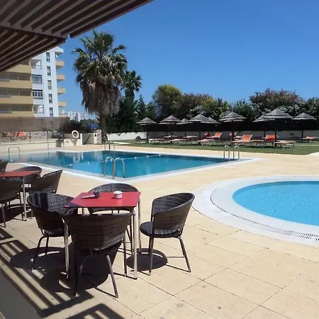 Interpass Vau Apart Otel 4*
