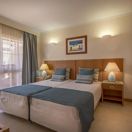 Aparthotel Interpass Vau