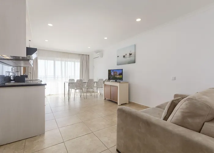 Apartmanhotel Interpass Vau