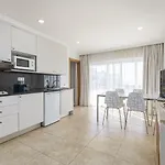 Interpass Vau 4* פורטימאו