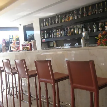 Hotel apartamentowy Interpass Vau