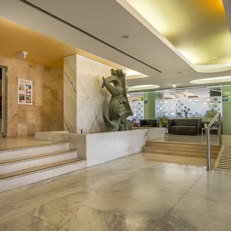 Hotel apartamentowy Interpass Vau