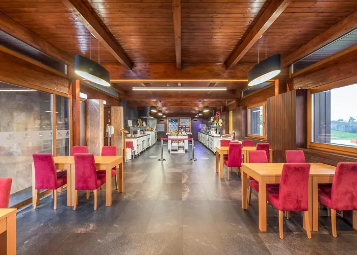 Aparthotel Interpass Vau